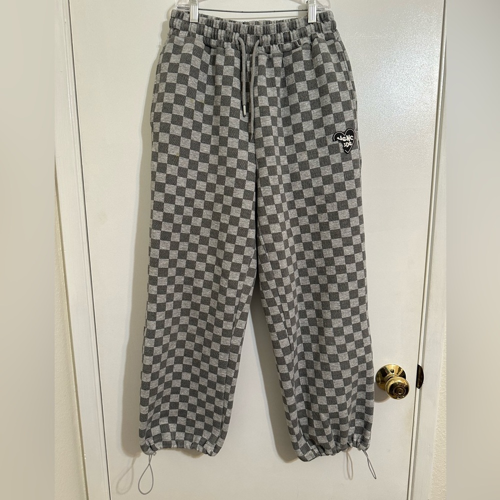 VENCEDE Gray Checkered Sweatpant Joggers w/ Drawstring & Toggles
